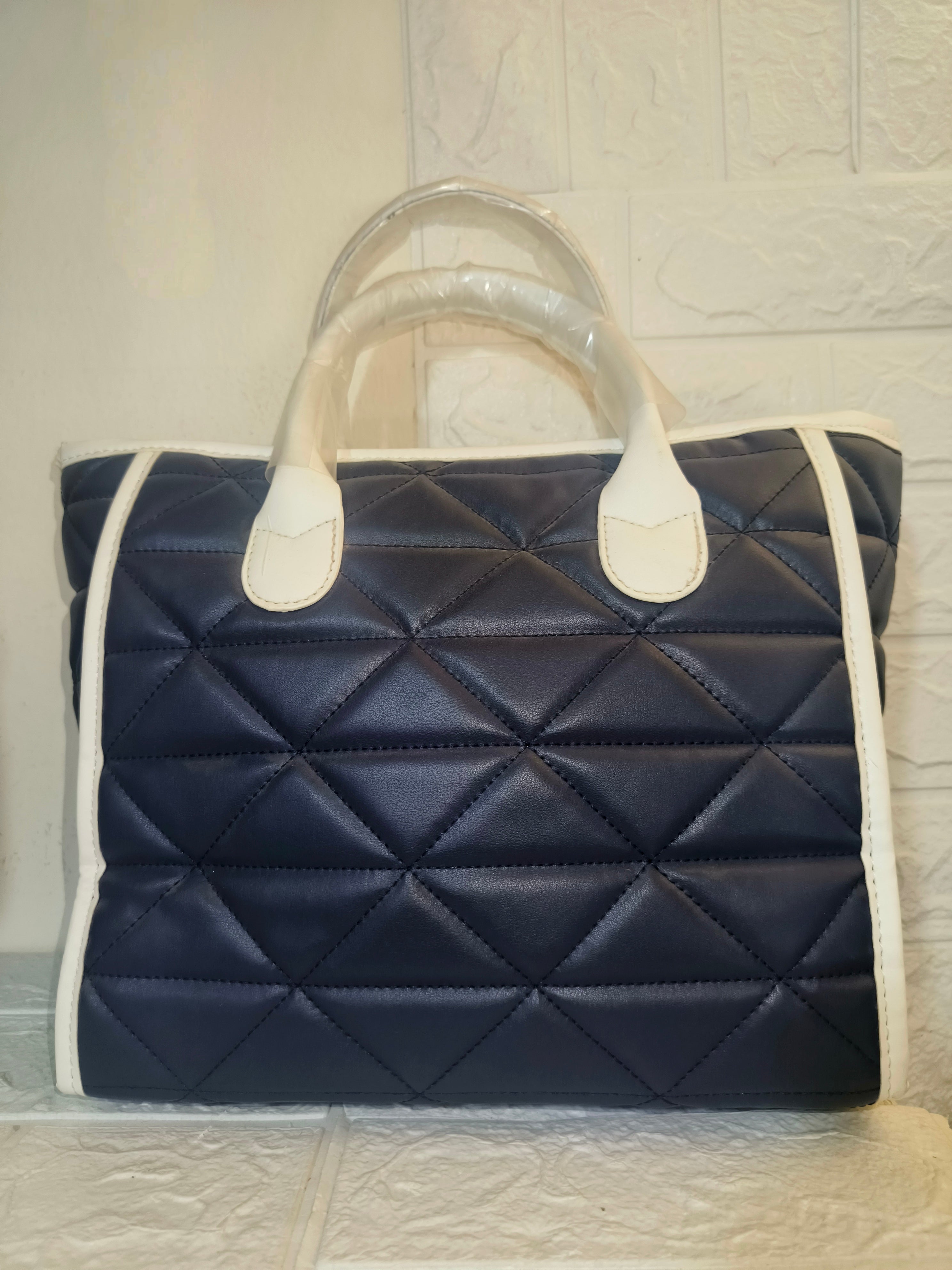 Guess Los Angeles tote bag