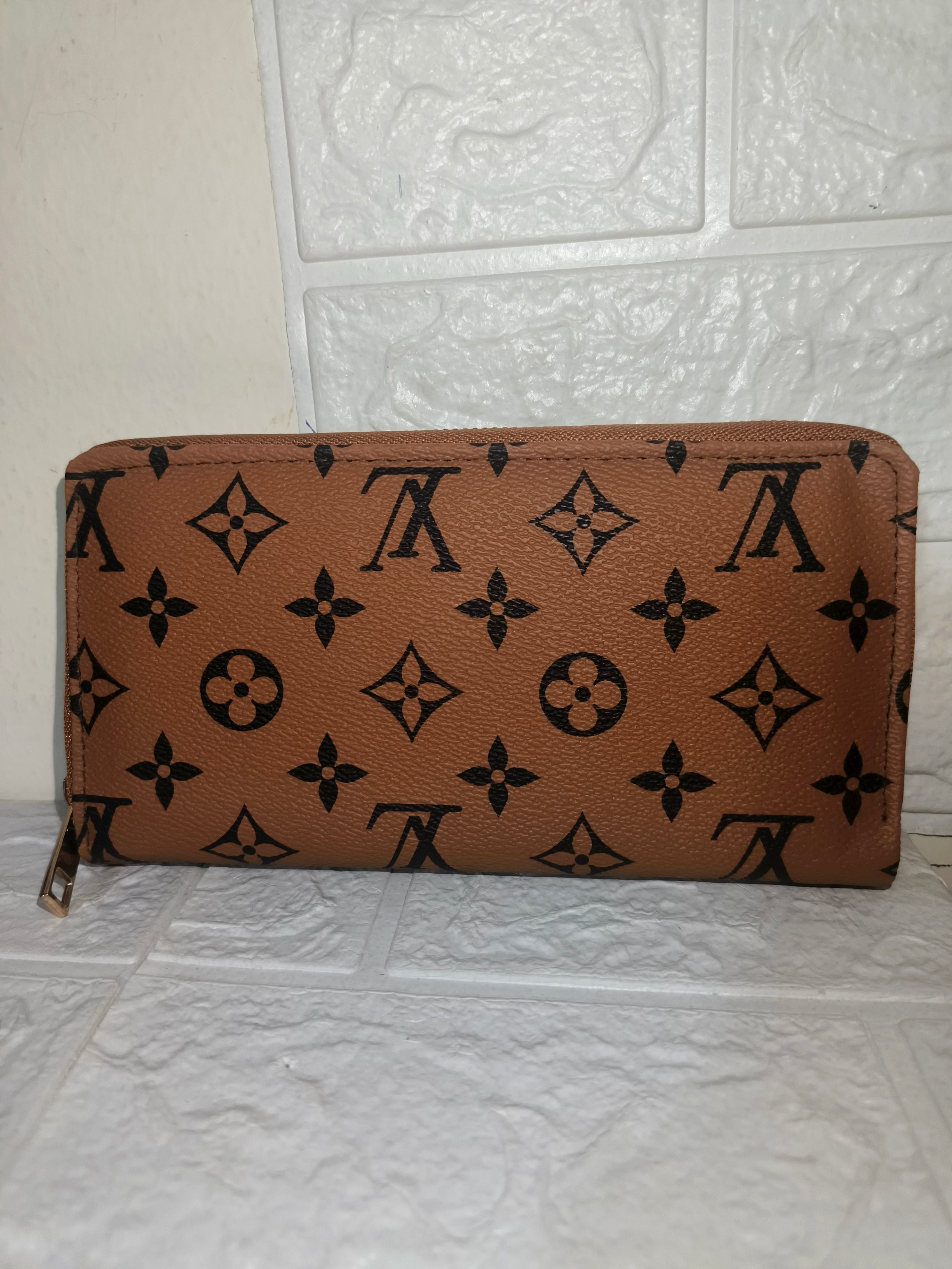 Louis Vuitton Monogram Eclipse Zippy Organizer