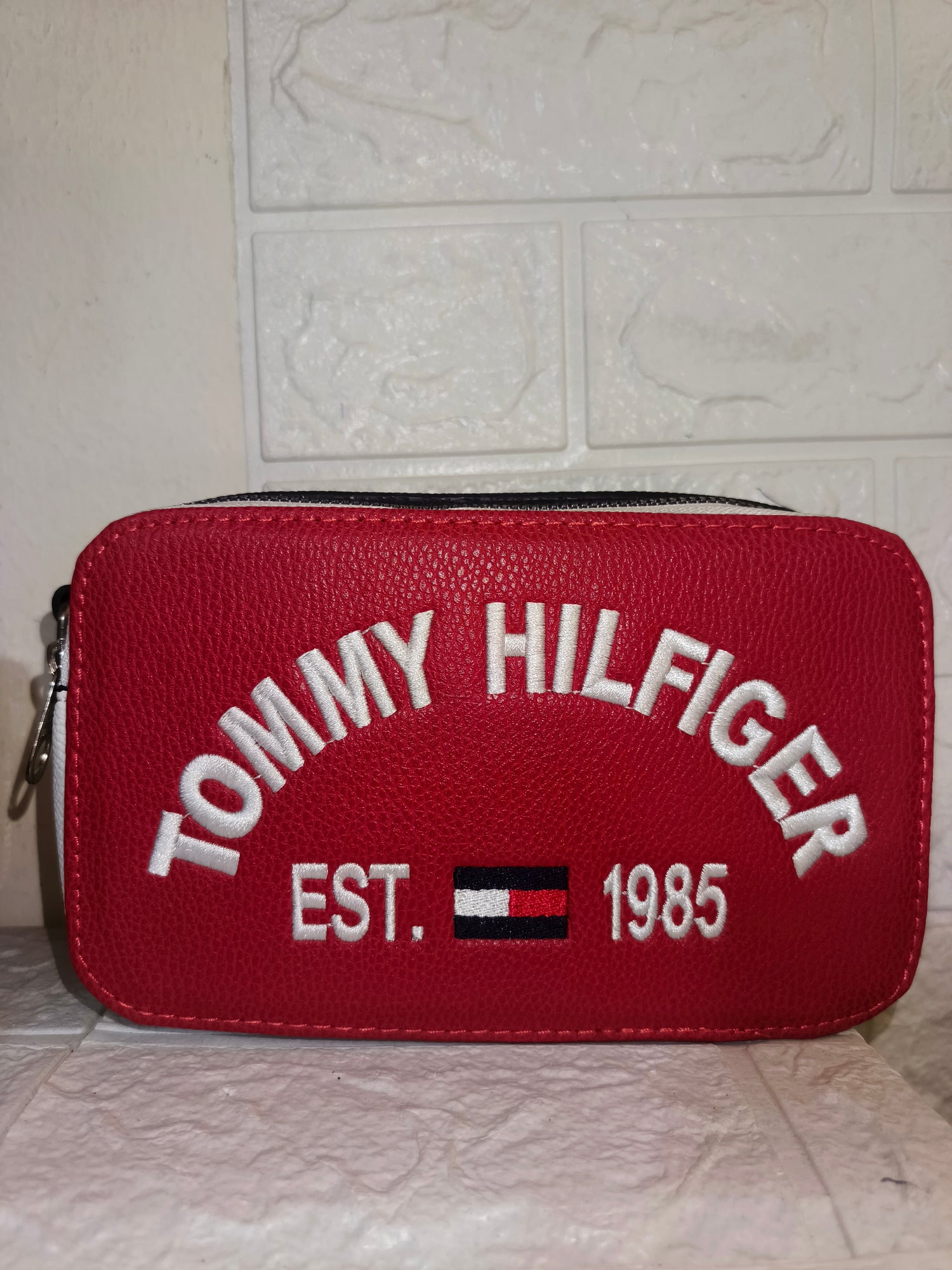 Tommy Hilfiger crossbody bag