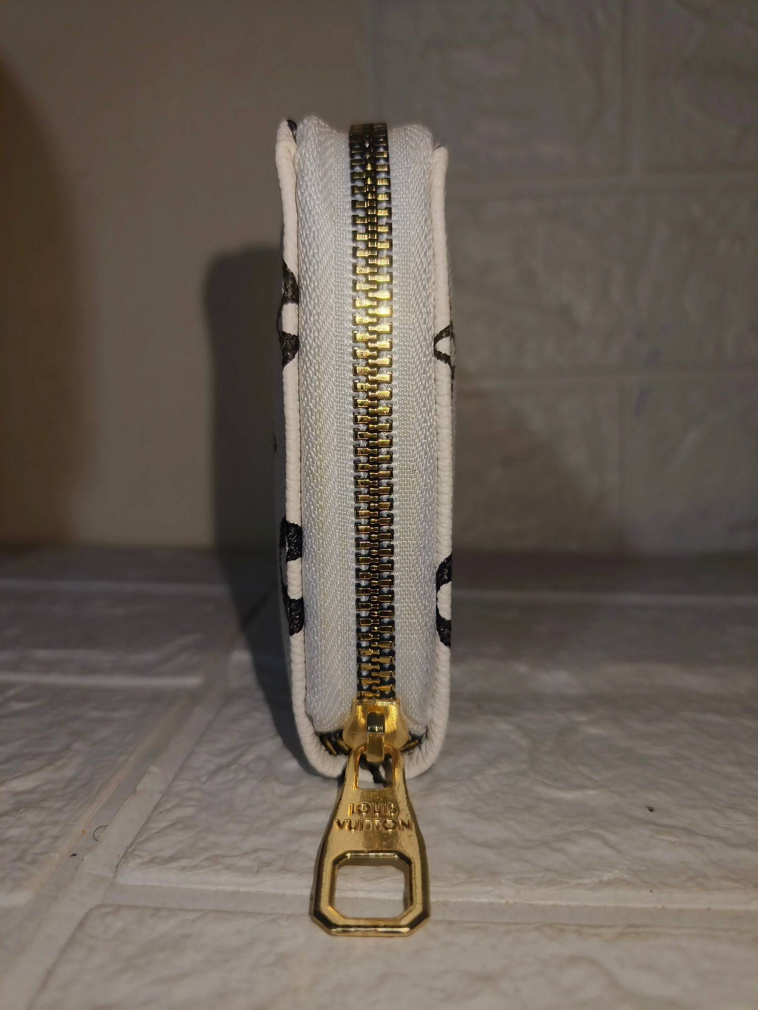 Louis Vuitton Monogram Eclipse Zippy Organizer