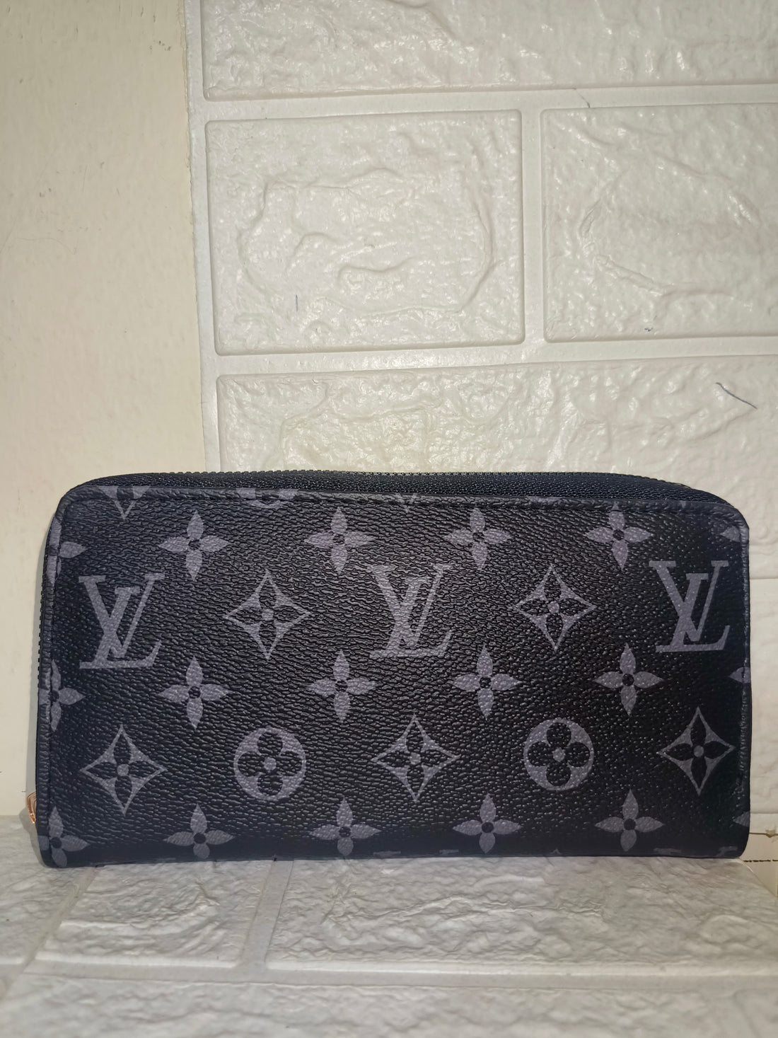Louis Vuitton Monogram Eclipse Zippy Organizer