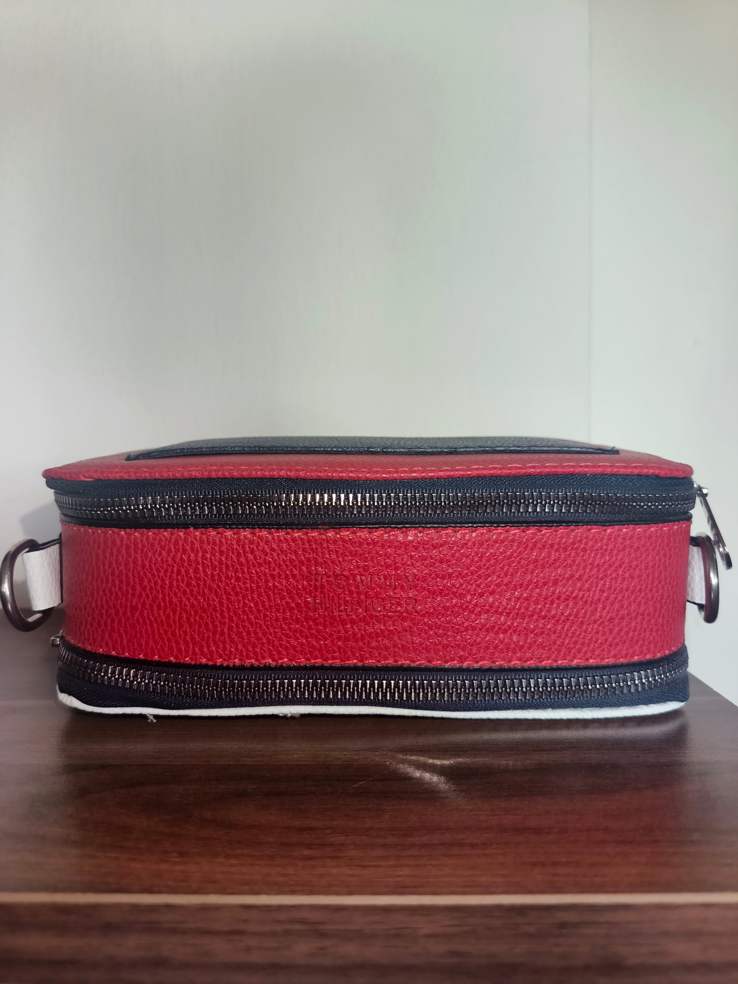 Tommy Hilfiger crossbody bag