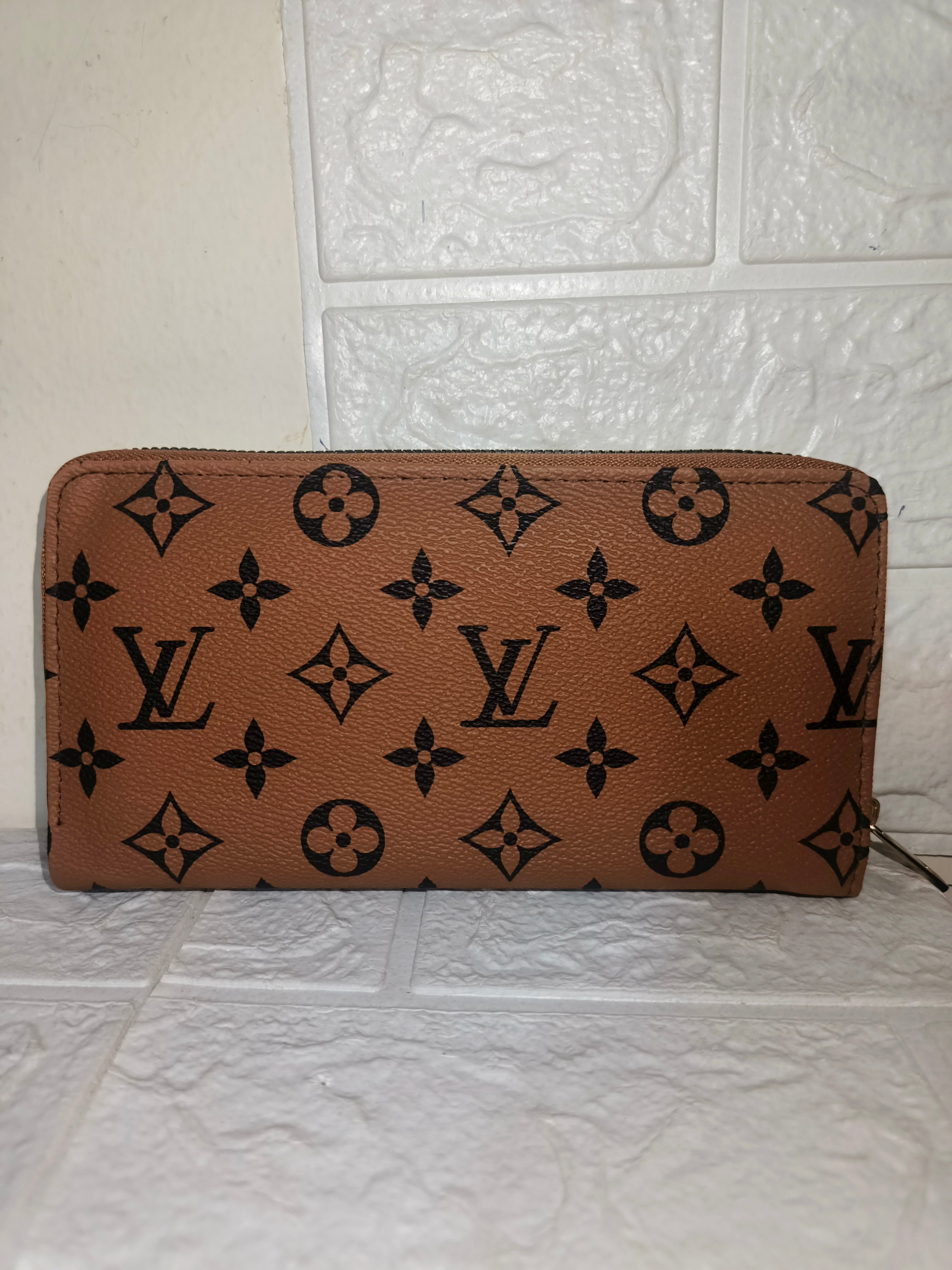 Louis Vuitton Monogram Eclipse Zippy Organizer
