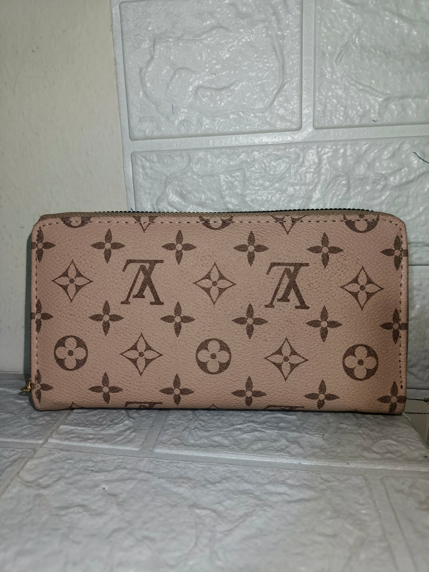 Louis Vuitton Monogram Eclipse Zippy Organizer